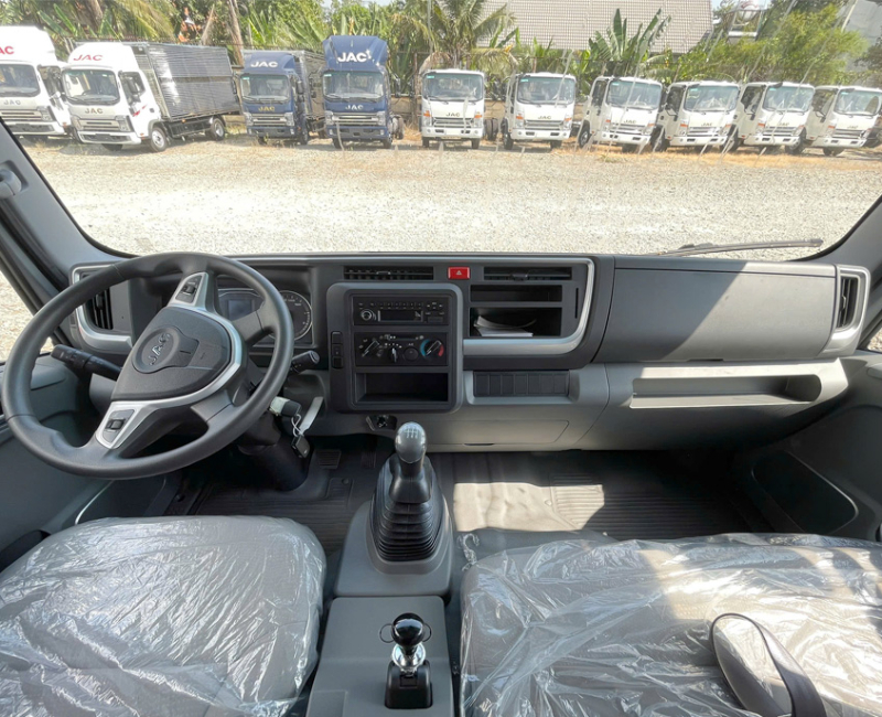 Xe tải JAC N900 Plus trang bị đầy đủ các tính năng
