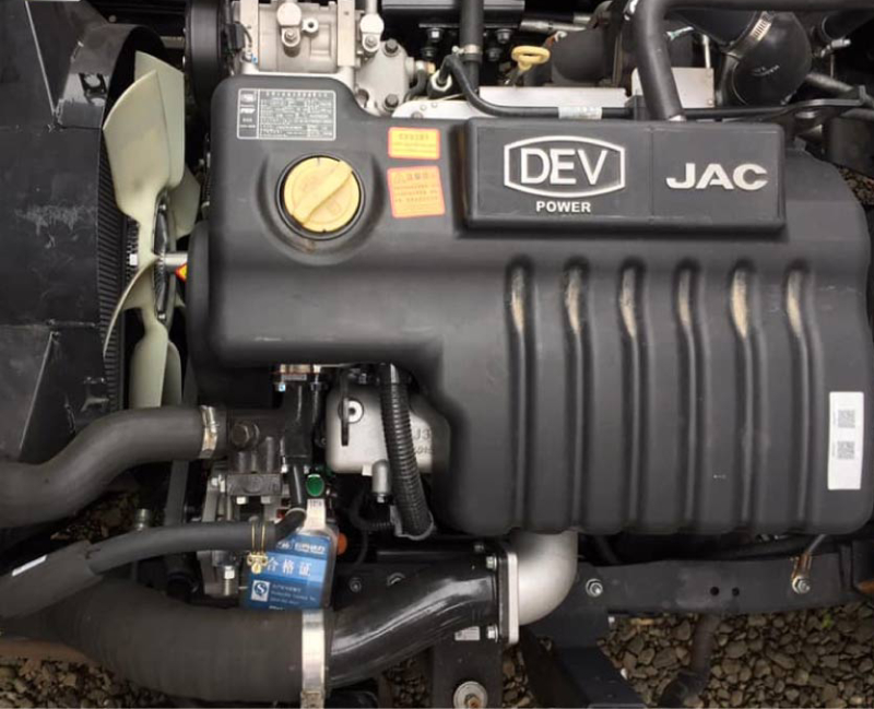 Xe tải JAC N650 được trang bị khối động cơ DEV