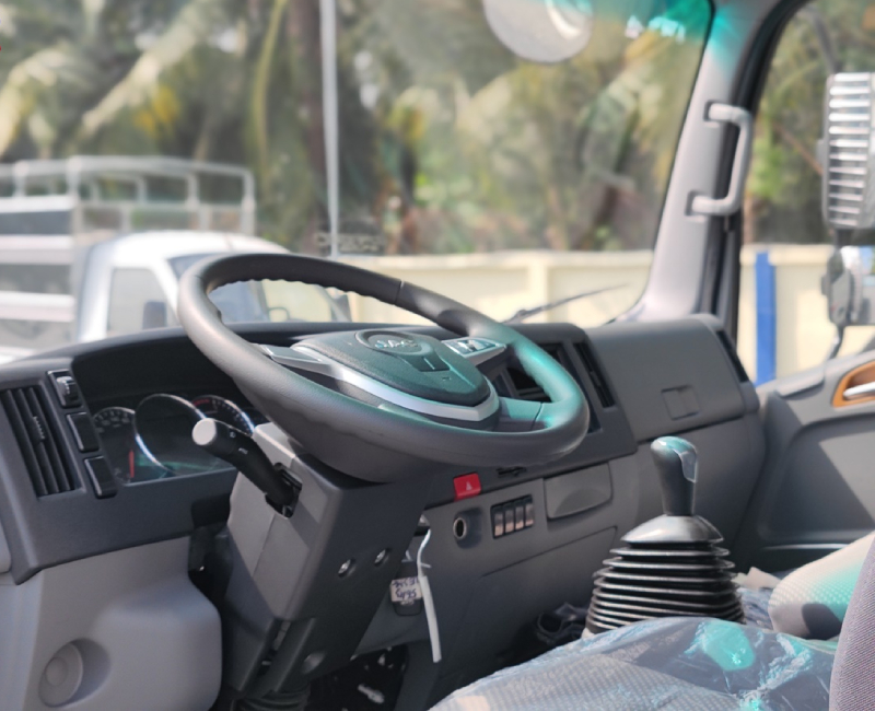 Vô lăng 4 chấu trợ lực